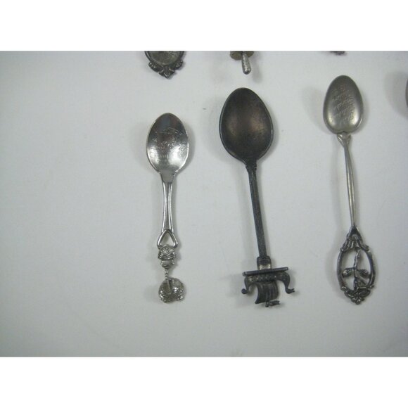 Vintage Collectible Souvenir Spoon Set Of 21 - Picture 4 of 16
